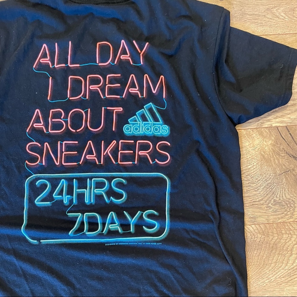 Adidas T-shirt